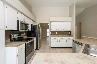 13424 Silvercreek Drive, Riverview, FL 33579 - Photo 6