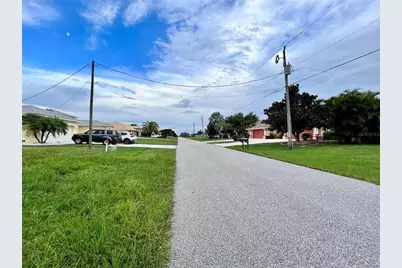 172 Tournament Road, Rotonda West, FL 33947 - Photo 2