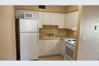 2920 Clark Road #102, Sarasota, FL 34231 - Photo 10