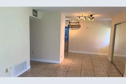 2920 Clark Road #101, Sarasota, FL 34231 - Photo 8