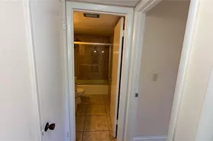 2920 Clark Rd, Sarasota, FL 34231 - Photo 12