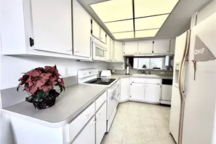 11644 SW Egret Cir, Lake Suzy, FL 34269 - Photo 28