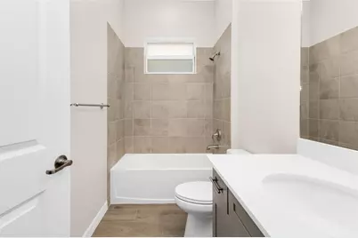 12850 Tulum Loop, Venice, FL 34293 - Photo 10