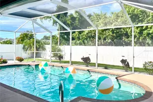 582 Azalea Dr NW, Port Charlotte, FL 33952 - Photo 8
