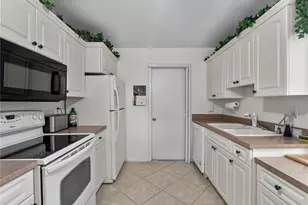 8130 Pickwick Rd, North Port, FL 34287 - Photo 22
