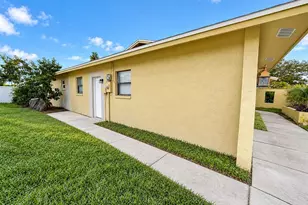 902 W Shannon Ct, Venice, FL 34293 - Photo 4