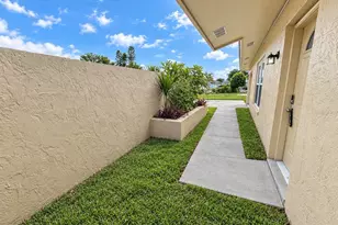 902 W Shannon Ct, Venice, FL 34293 - Photo 2