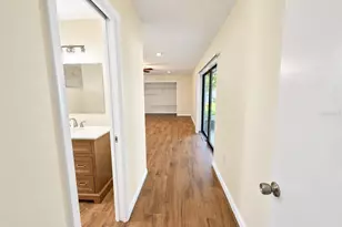 902 W Shannon Ct, Venice, FL 34293 - Photo 14