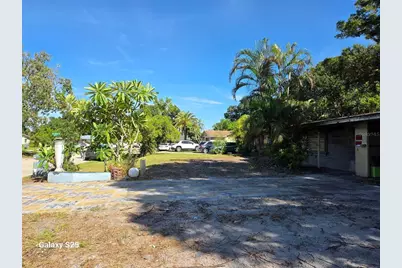 4044 S Mark Drive, Sarasota, FL 34232 - Photo 4