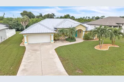 12 Tournament Road, Rotonda West, FL 33947 - Photo 2