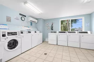 600 Sutton Pl, Longboat Key, FL 34228 - Photo 32