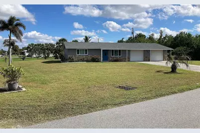 361 E Tarpon Boulevard NW, Port Charlotte, FL 33952 - Photo 2