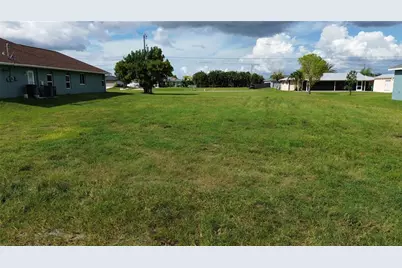 2045 NE 24th Terrace #33, Cape Coral, FL 33909 - Photo 2