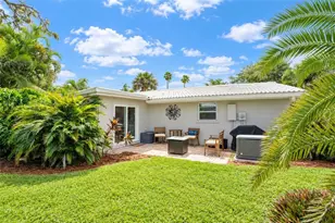 1 Oakwood Dr N, Englewood, FL 34223 - Photo 70