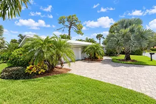 1 Oakwood Dr N, Englewood, FL 34223 - Photo 64