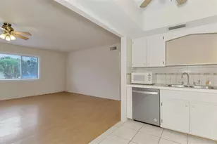 360 Base Ave E, Venice, FL 34285 - Photo 16