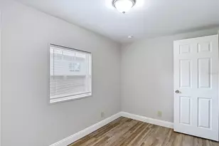 8618 20th St, Tampa, FL 33619 - Photo 32
