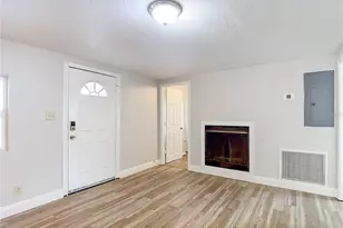 8618 20th St, Tampa, FL 33619 - Photo 10