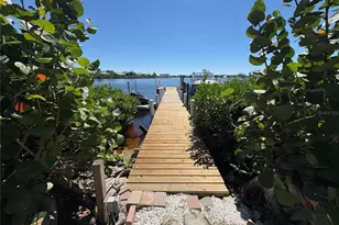 108 Sunrise Dr, Nokomis, FL 34275 - Photo 2