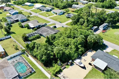 581 Spruce Street NW, Port Charlotte, FL 33952 - Photo 4