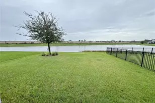 8308 Reefbay Cv, Parrish, FL 34219 - Photo 18
