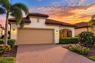 24213 Spartina Dr, Venice, FL 34293 - Photo 2