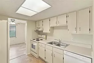 4022 Beaver Ln, Port Charlotte, FL 33952 - Photo 10