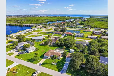 539 Woodland Avenue NW, Port Charlotte, FL 33952 - Photo 44