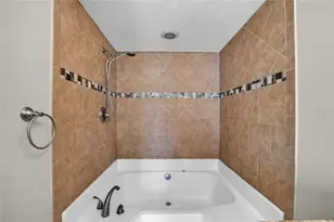 3122 Reseda Ct, Tampa, FL 33618 - Photo 28