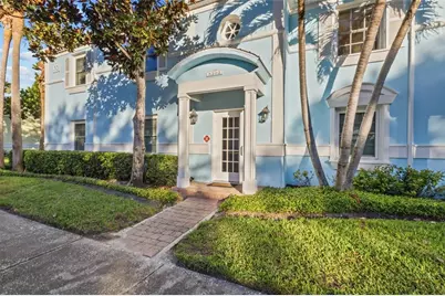 5202 Beach Drive SE #D, Saint Petersburg, FL 33705 - Photo 4