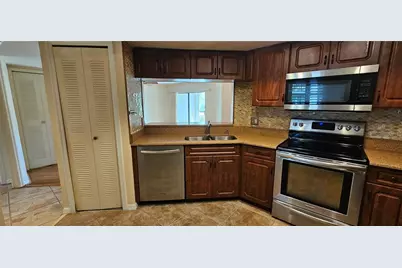 9640 Windsor Gardens Lane #104, Fort Myers, FL 33919 - Photo 4