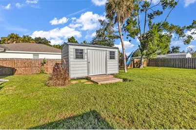 2562 Lakeshore Circle, Port Charlotte, FL 33952 - Photo 32