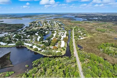 11322 W Bayshore Drive, Crystal River, FL 34429 - Photo 6