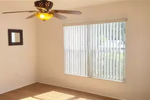 913 SE Mayo Dr, Crystal River, FL 34429 - Photo 4