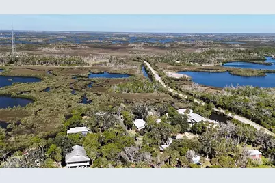 13465 W Hillbilly Lane, Crystal River, FL 34429 - Photo 18