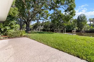 11286 W Bayshore Dr, Crystal River, FL 34429 - Photo 24