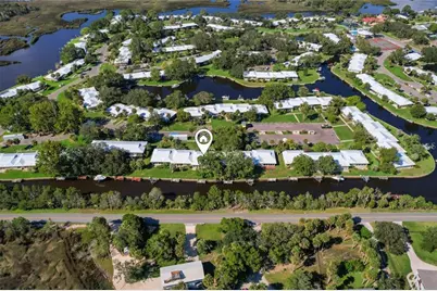 11286 W Bayshore Drive, Crystal River, FL 34429 - Photo 2