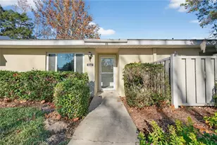 11340 W Bayshore Dr, Crystal River, FL 34429 - Photo 2