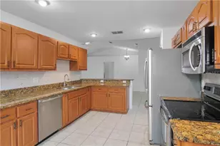 9021 SE 155th Pl, Summerfield, FL 34491 - Photo 4