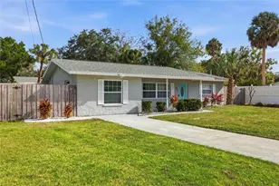 547 NW 9th Ave, Crystal River, FL 34428 - Photo 8