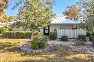 11268 W Bayshore Dr, Crystal River, FL 34429 - Photo 2