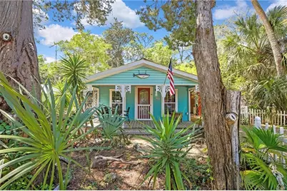 21 62nd Street, Yankeetown, FL 34498 - Photo 1