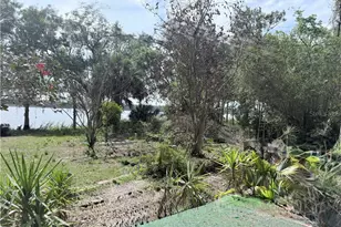 11590 SE 203rd Pl, Inglis, FL 34449 - Photo 4