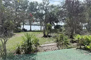 11590 SE 203rd Pl, Inglis, FL 34449 - Photo 2
