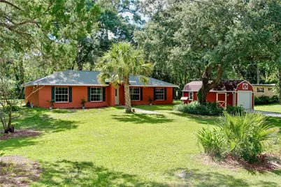 130 N Hawthorne Drive, Inglis, FL 34449 - Photo 2