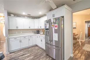 608 N Heathrow Dr, Lecanto, FL 34461 - Photo 2
