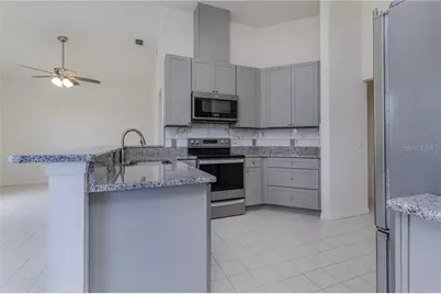 210 N Rexford Drive, Beverly Hills, FL 34465 - Photo 6