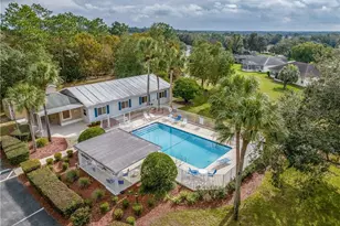 210 N Rexford Dr, Beverly Hills, FL 34465 - Photo 2