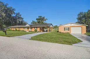 928 S Shad Terrace, Inverness, FL 34450 - Photo 2