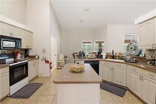 2667 W Pine Ridge Blvd, Beverly Hills, FL 34465 - Photo 16